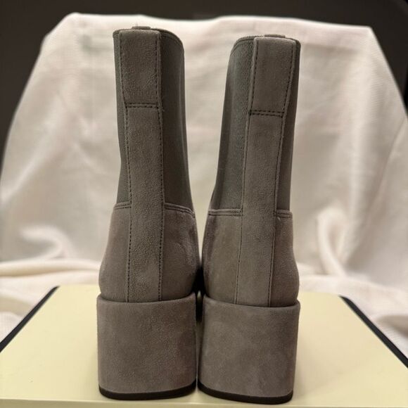 NWOT Vince. Grey suede square toe low block heel Chelsea boots size 7.5 or 38 - Picture 7 of 11